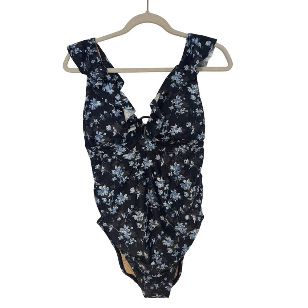 NWT A Pea in the Pod Ruffled Maternity One
Piece Floral Swimsuit Blue Size S